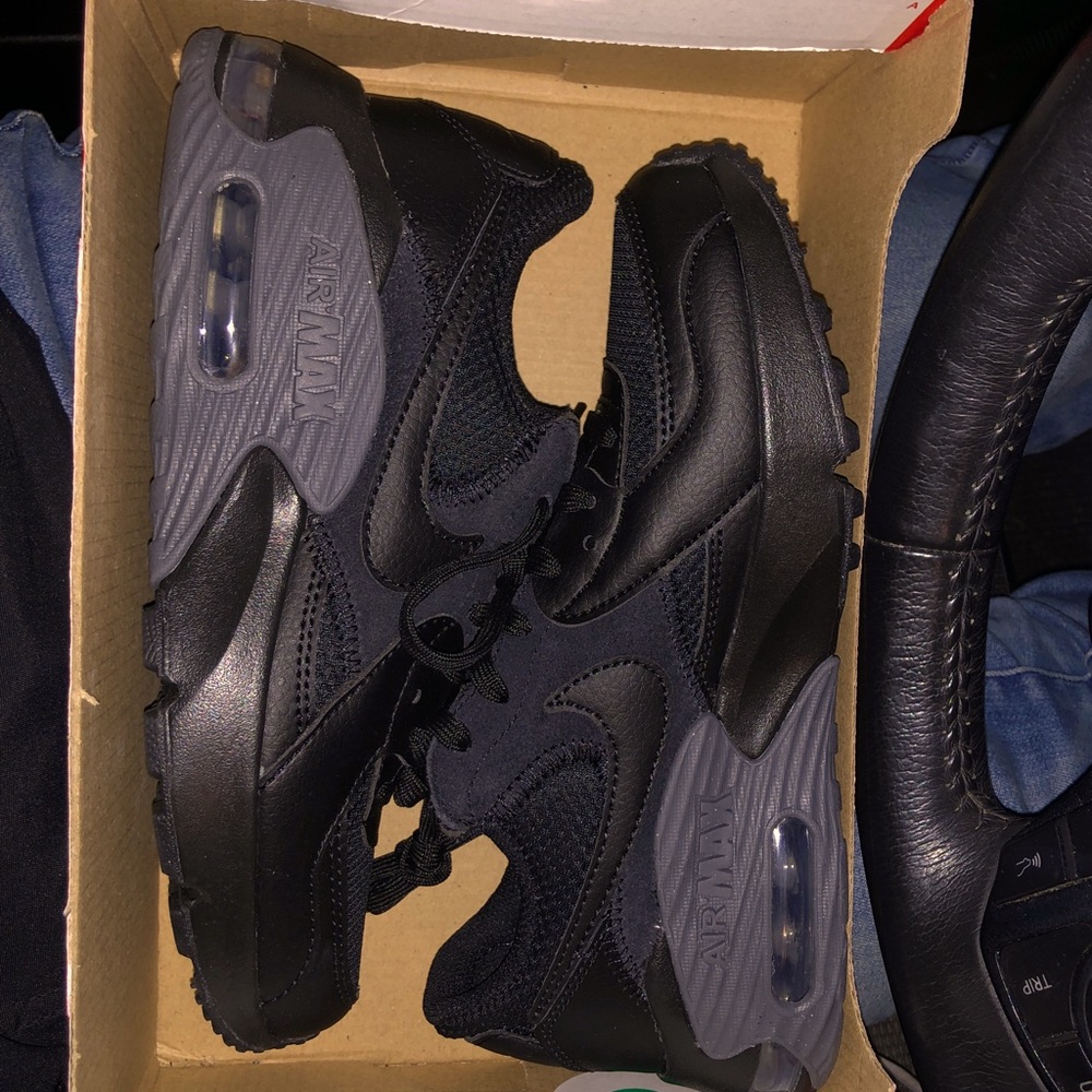 Nike air maxs